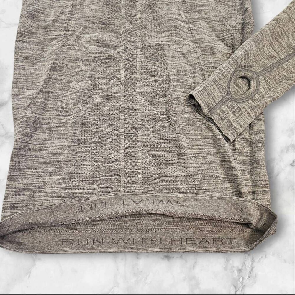 Lululemon Size 2 Gray Long Sleeve Swiftly - Picture 4 of 4